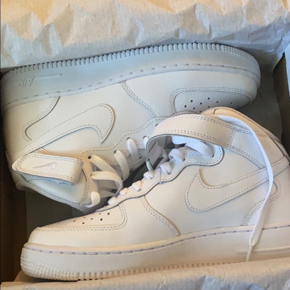 Nike airforce 1s women’s size 7